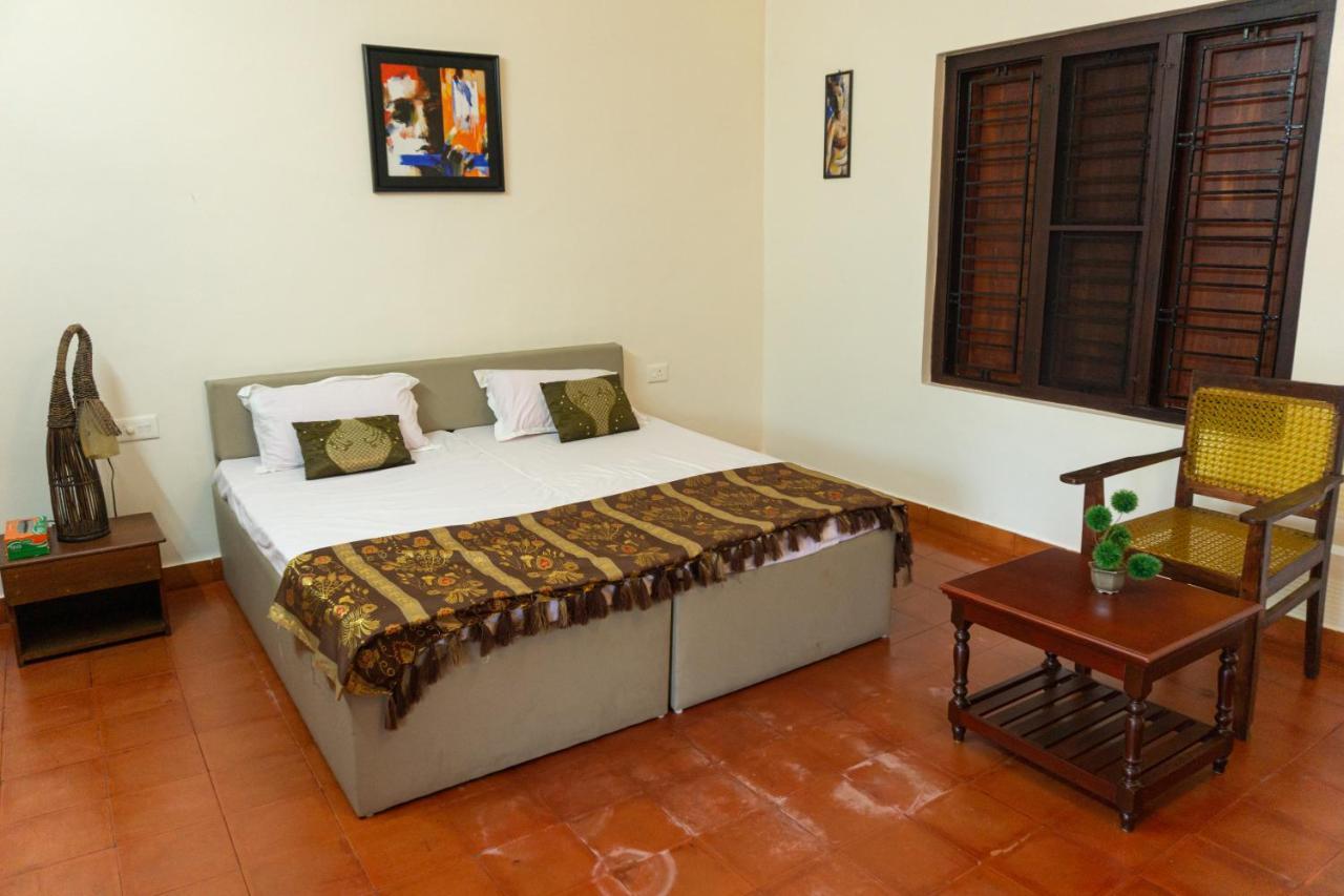 Canalview Private Cottage Azhikkal Ayiram Thengu Panmana Buitenkant foto
